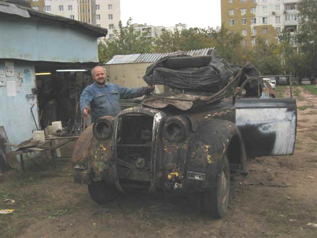       1939    . Dmitry Lomakov in Lomakov museum 20.09.2011, Opel Admiral.