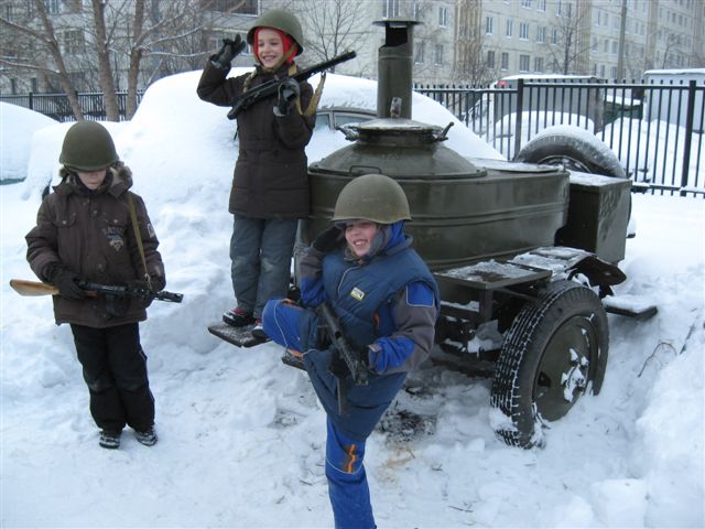          .      . . . Lomakov`s Museum oldtimer (classic, antique, veteran) automobiles and motorcycles. Moscow. Russia.